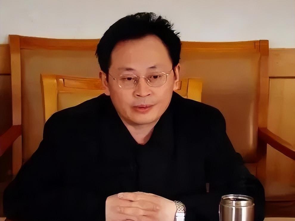 古代祖坟冒青烟典故_祖坟冒青烟_祖坟冒青烟是成语吗